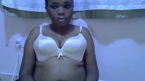 miss_velour online show from 04-28-26, 06:57