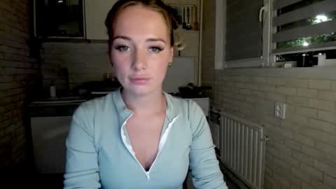 Snapshot of miss_you20 chatting on 09-15-25, 07:14 miss_you20 online show from 09-15-25, 07:14