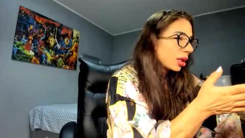 Alesyamuscledoll online show from 11-09-25, 07:34