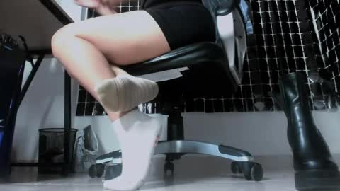 Snapshot of missalmafenix chatting on 05-28-26, 04:37 missalmafenix online show from 05-28-26, 04:37