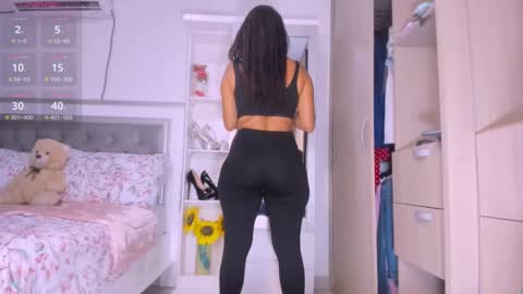 Ameliahs online show from 02-19-25, 01:51