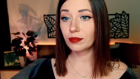 Snapshot of missbeverlymills chatting on 12-14-24, 04:42 The divine Beverly online show from 12-14-24, 04:42