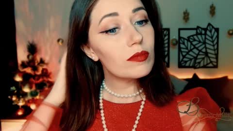 Snapshot of missbeverlymills chatting on 12-22-24, 05:53 The divine Beverly online show from 12-22-24, 05:53