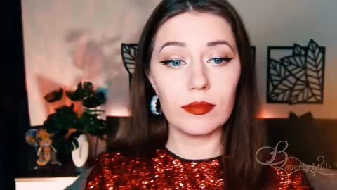 Snapshot of missbeverlymills chatting on 02-23-25, 04:13 The divine Beverly online show from 02-23-25, 04:13