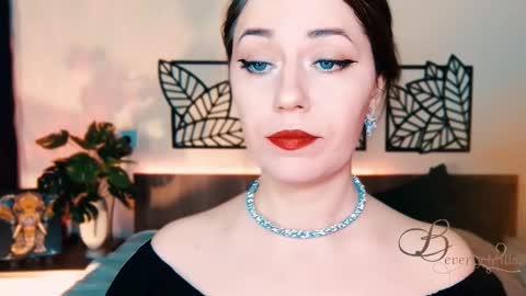 Snapshot of missbeverlymills chatting on 02-27-25, 06:07 The divine Beverly online show from 02-27-25, 06:07