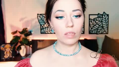 Snapshot of missbeverlymills chatting on 03-05-25, 09:16 The divine Beverly online show from 03-05-25, 09:16