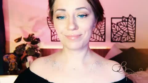 Snapshot of missbeverlymills chatting on 03-08-25, 08:03 The divine Beverly online show from 03-08-25, 08:03