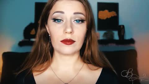 Snapshot of missbeverlymills chatting on 09-14-25, 08:13 The divine Beverly online show from 09-14-25, 08:13