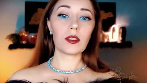 Snapshot of missbeverlymills chatting on 11-13-25, 02:54 The divine Beverly online show from 11-13-25, 02:54