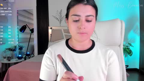 Snapshot of missbianca1 chatting on 12-04-24, 11:13 Bianca Torres online show from 12-04-24, 11:13