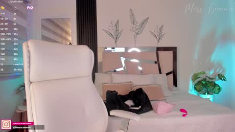 Snapshot of missbianca1 chatting on 12-14-24, 05:40 Bianca Torres online show from 12-14-24, 05:40