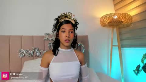 Sara Vanegas online show from 10-22-25, 12:27