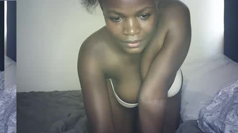 Snapshot of missbutty173518 chatting on 04-15-26, 06:53 missbutty online show from 04-15-26, 06:53