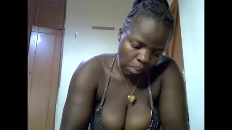 misscandy352_ online show from 05-19-26, 05:52