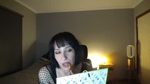 Snapshot of misscarmilla444 chatting on 09-15-25, 03:50 MissCarmilla444 online show from 09-15-25, 03:50