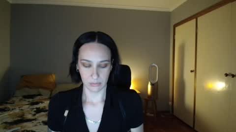 Snapshot of misscarmilla444 chatting on 09-25-25, 04:05 MissCarmilla444 online show from 09-25-25, 04:05