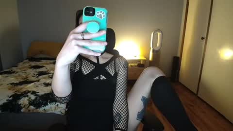 Snapshot of misscarmilla444 chatting on 09-29-25, 03:22 MissCarmilla444 online show from 09-29-25, 03:22