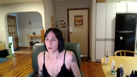 Snapshot of misscarmilla444 chatting on 02-26-26, 05:39 MissCarmilla444 online show from 02-26-26, 05:39