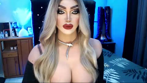 Snapshot of misschannel4sub chatting on 02-01-25, 01:34 PRIESTESS CHANNEL online show from 02-01-25, 01:34