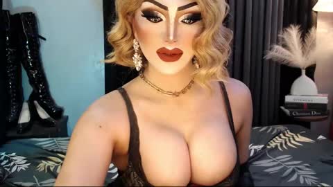 Snapshot of misschannel4sub chatting on 09-16-25, 01:17 PRIESTESS CHANNEL online show from 09-16-25, 01:17