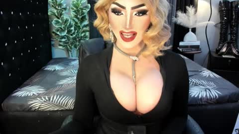 Snapshot of misschannel4sub chatting on 10-19-25, 08:42 PRIESTESS CHANNEL online show from 10-19-25, 08:42