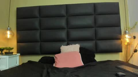 Snapshot of misscharllote chatting on 04-16-26, 10:23 charllote online show from 04-16-26, 10:23