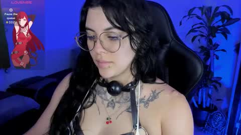 Snapshot of misscharlottte_18 chatting on 10-27-25, 04:05 Missy Charlottte. Hey remember to give me a thumbs up ty online show from 10-27-25, 04:05