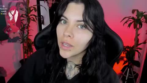 Snapshot of misscharlottte_18 chatting on 12-17-25, 03:01 Missy Charlottte. Hey remember to give me a thumbs up ty online show from 12-17-25, 03:01