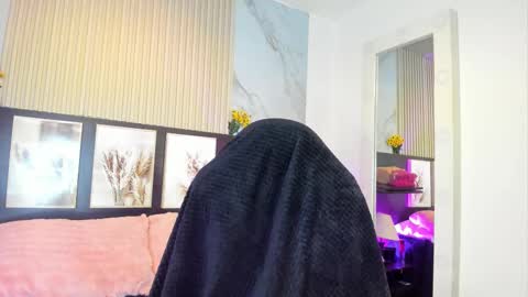 misscheelsee_as online show from 09-19-25, 12:56