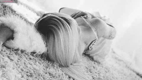 Chloe freelance model Please your thumbs up are important  online show from 11-10-25, 12:31