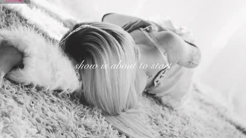 Snapshot of misschloe__ chatting on 12-23-25, 01:47 Chloe freelance model Please your thumbs up are important online show from 12-23-25, 01:47