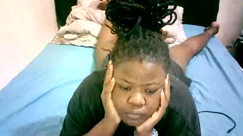 Snapshot of misscuteberry chatting on 06-11-26, 09:18 VAL online show from 06-11-26, 09:18