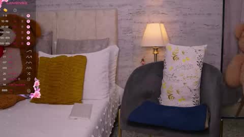 Snapshot of missdanah chatting on 02-08-26, 10:35 D A N A online show from 02-08-26, 10:35