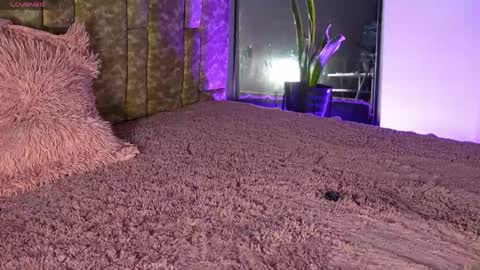 DIONNE online show from 04-10-26, 10:31