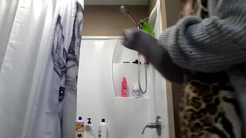 MissEeva online show from 04-21-26, 03:50