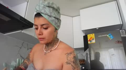 melodie  online show from 01-26-25, 05:23