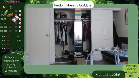 Snapshot of missestephy1997 chatting on 12-30-24, 08:58 Miss Estephy online show from 12-30-24, 08:58