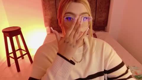 Snapshot of missevans_ chatting on 01-08-26, 02:14 missevans_ online show from 01-08-26, 02:14