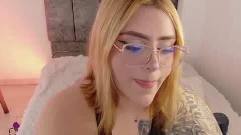 Snapshot of missevans_ chatting on 03-31-26, 02:57 missevans_ online show from 03-31-26, 02:57