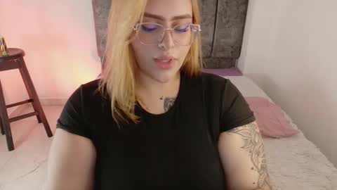 Snapshot of missevans_ chatting on 04-01-26, 03:09 missevans_ online show from 04-01-26, 03:09
