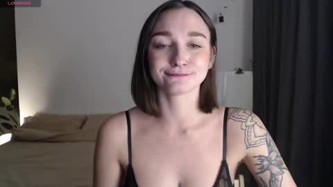 Snapshot of missfiti chatting on 12-01-25, 02:00 missfiti online show from 12-01-25, 02:00