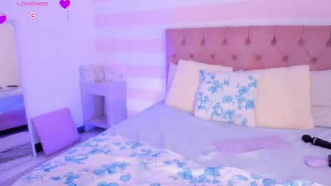 Snapshot of misshiller_gh chatting on 03-04-25, 09:40 Melany Hiller online show from 03-04-25, 09:40