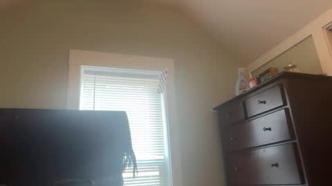 misshoneybadger333 online show from 01-10-26, 07:59