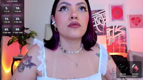 Annie online show from 01-19-25, 02:57