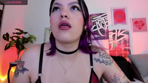 Annie online show from 02-01-25, 02:47