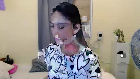 Snapshot of missindependent999 chatting on 02-11-25, 04:44 jj online show from 02-11-25, 04:44