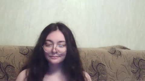 Snapshot of missis_mona chatting on 04-21-26, 07:17 missis mona online show from 04-21-26, 07:17