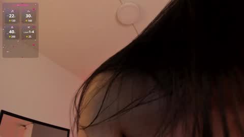 Snapshot of missisabella1 chatting on 12-05-24, 09:06 Bella Castillo online show from 12-05-24, 09:06