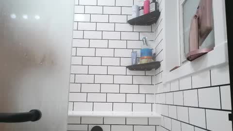 Snapshot of missjuulz chatting on 12-17-25, 12:49 Juulz online show from 12-17-25, 12:49