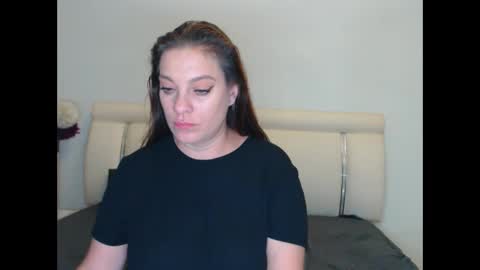 Khloe online show from 12-19-25, 11:23